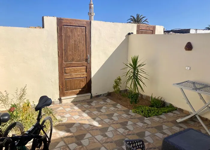 Practical Zone, Ac, Wifi, Bike דהב