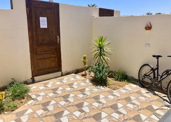 Practical Zone, Ac, Wifi, Bike בית נופש דהב